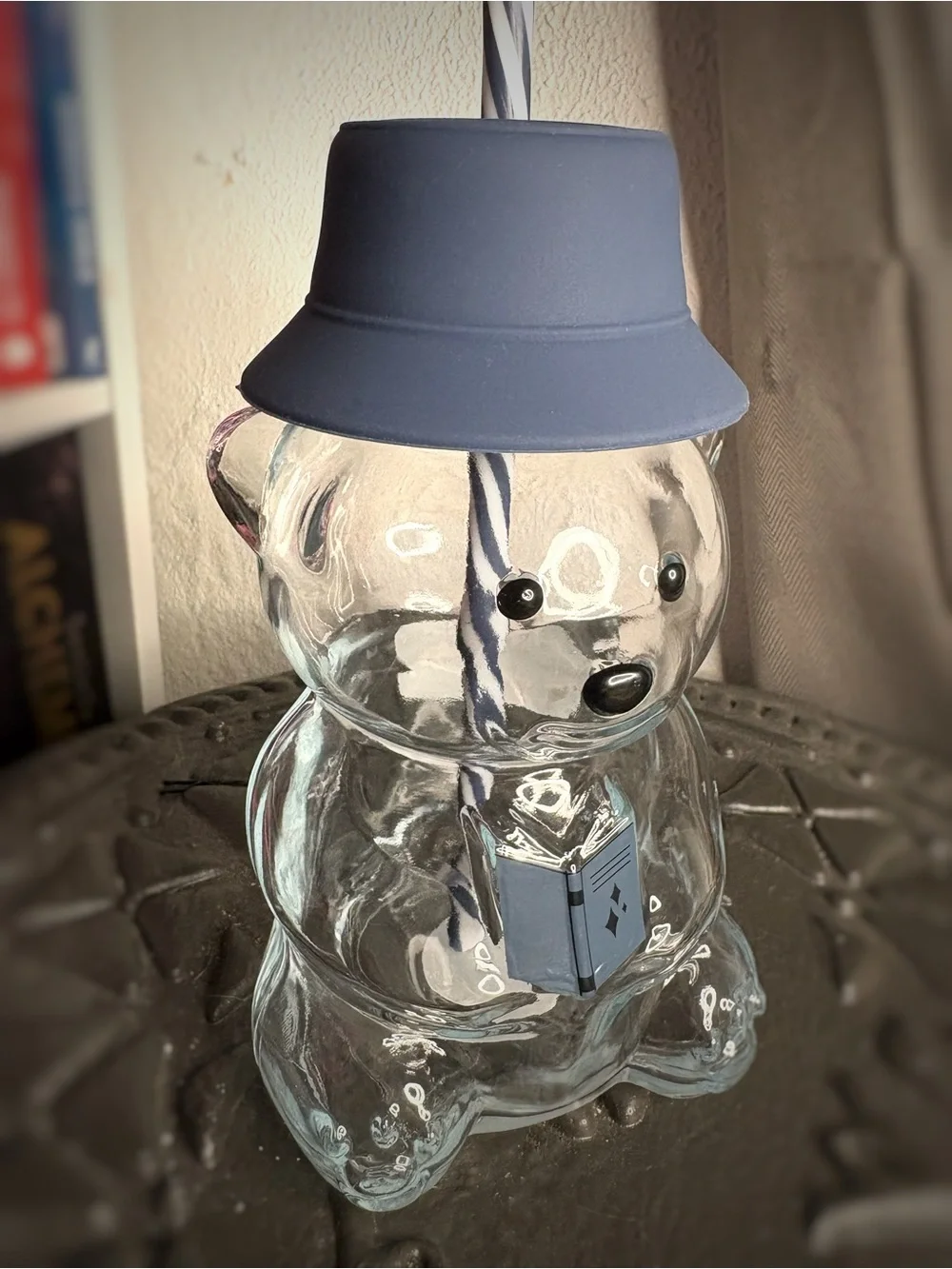 19oz Glass Tumbler Bear With Navy Blue Bucket Hat & Book